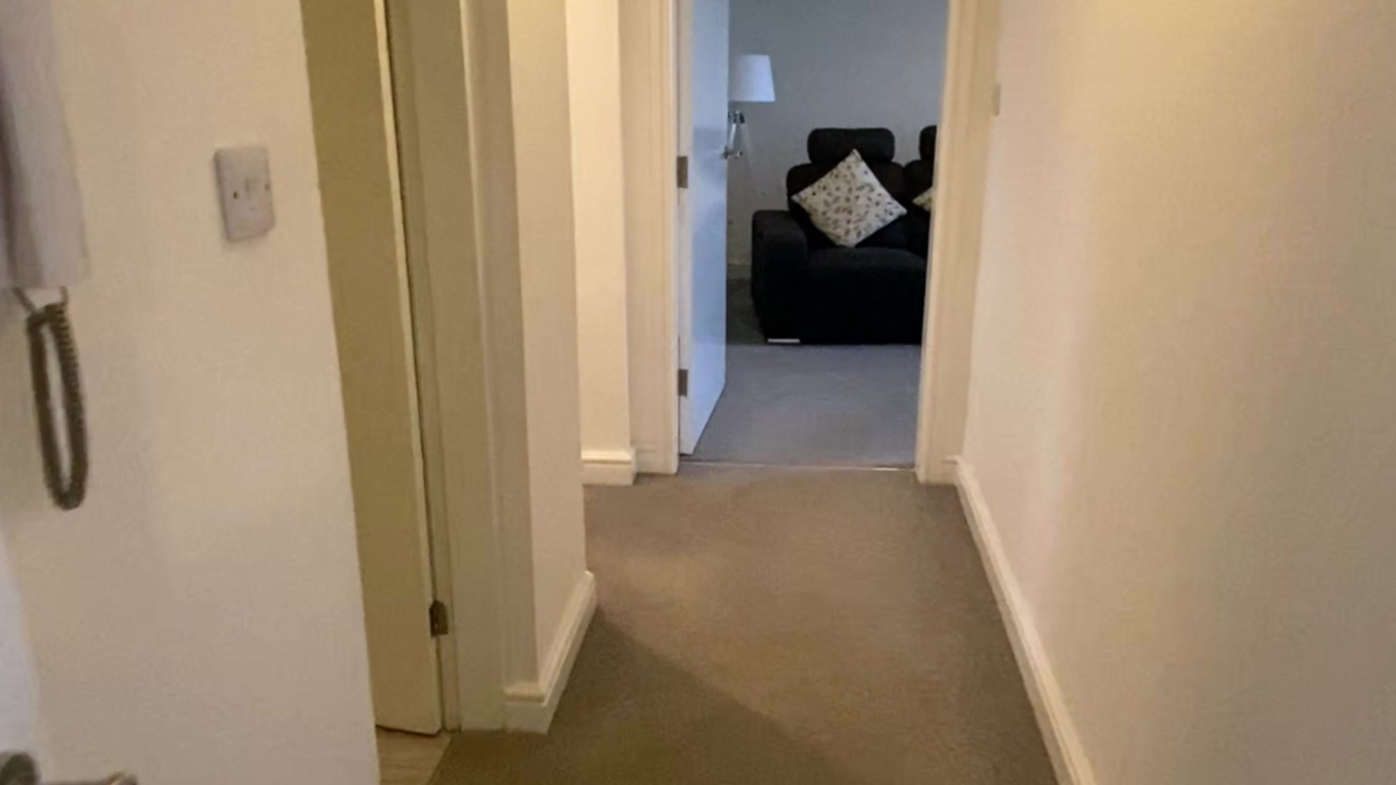 Apartment 10 @52
